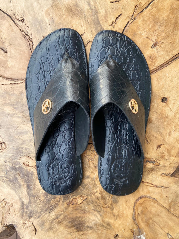 Sarki: Black Crocodile Print